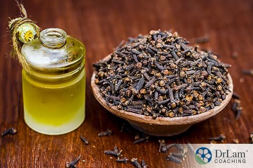 Clove oil and natural oral health
