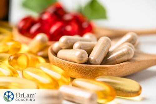 An image of various antioxidant supplements